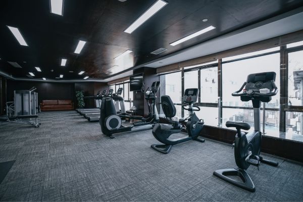 how to clean gym equipment at home