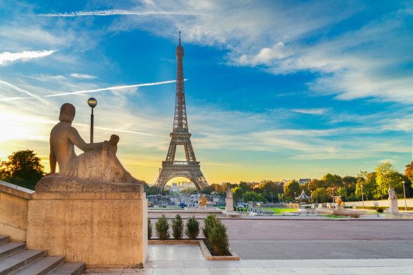 Sports-themed hotels